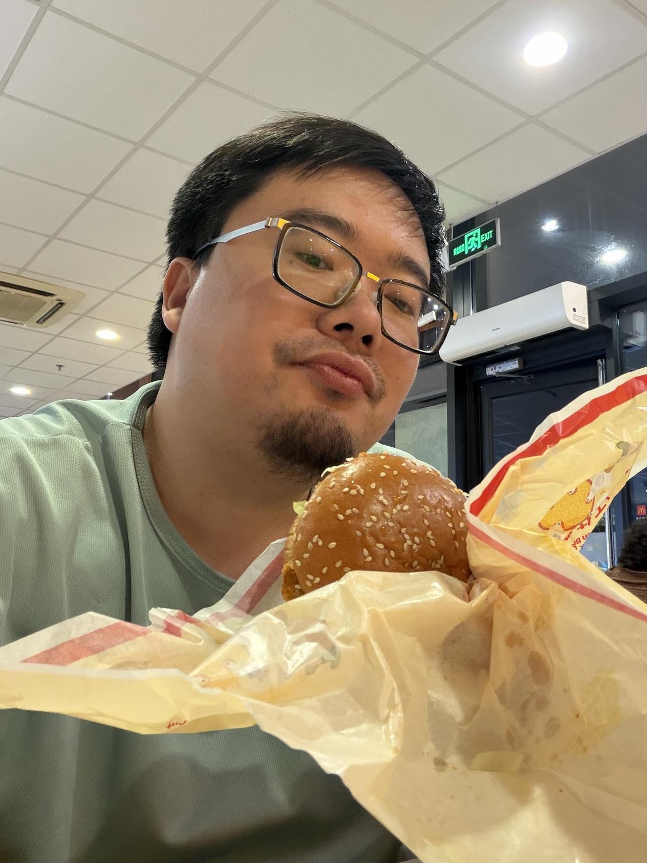减肥期能吃汉堡吗 汉堡吃法 麦当劳