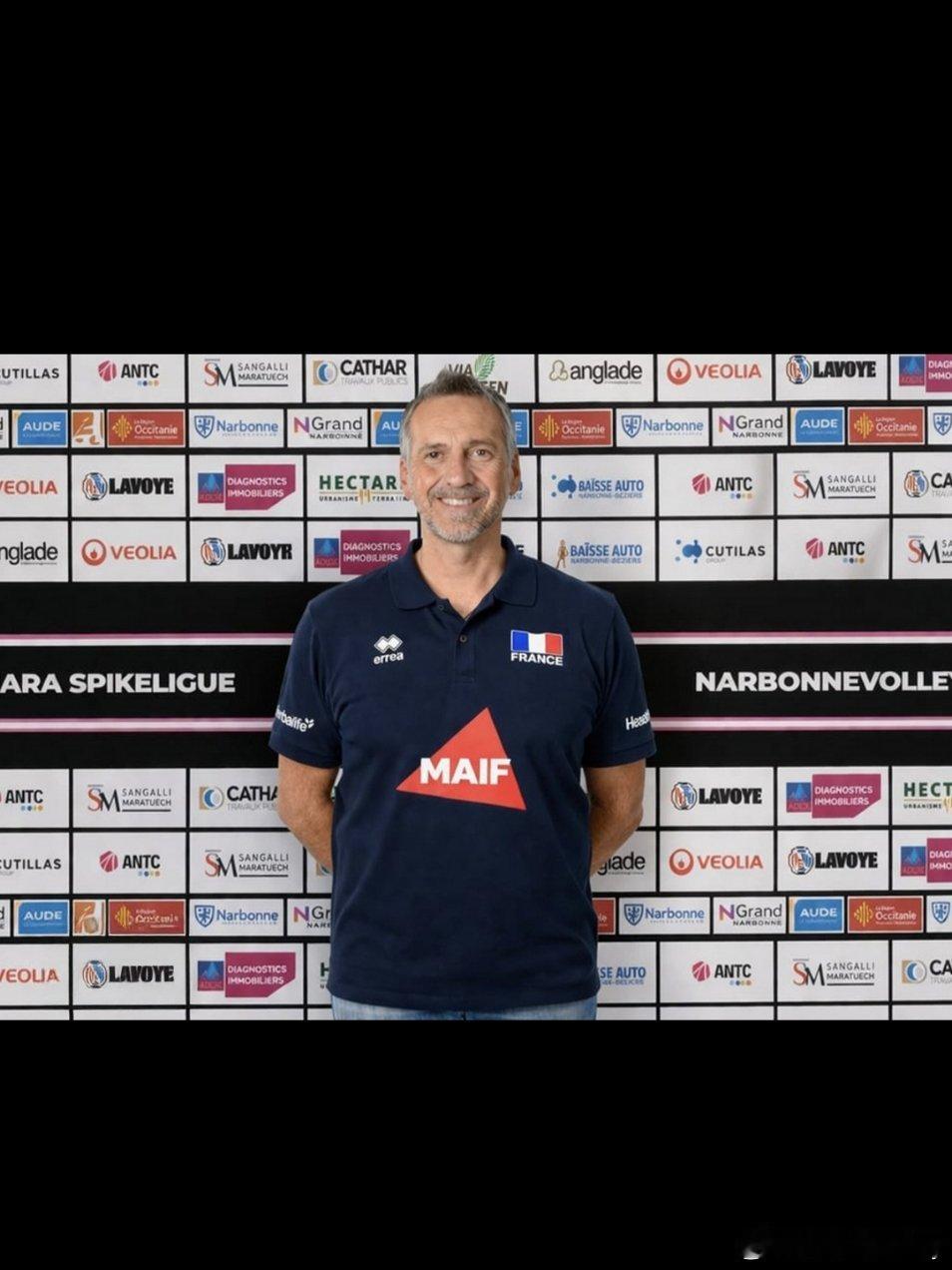 法甲纳博纳主教练图贝尔蒂尼进入法国男排国家队教练组阵容，担任吉亚尼的副手。国际排