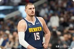 随着约基奇将缺阵至少4周，NBA常规赛MVP概率发生大变化:

1、约基奇，场均