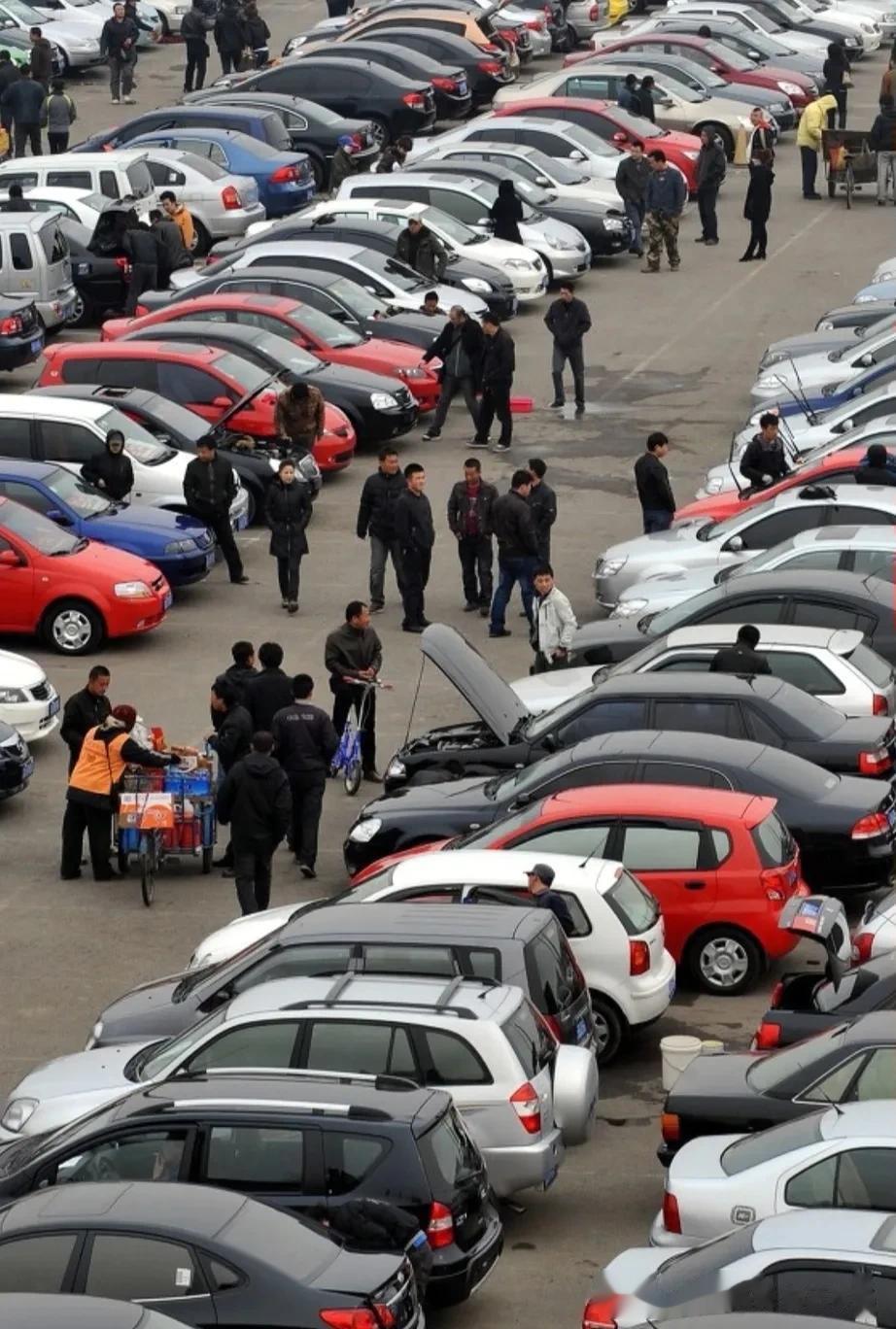 有人问:网上10万以内就能买一辆二手豪车，到底是真是假？我来告诉你部分二手贩子的