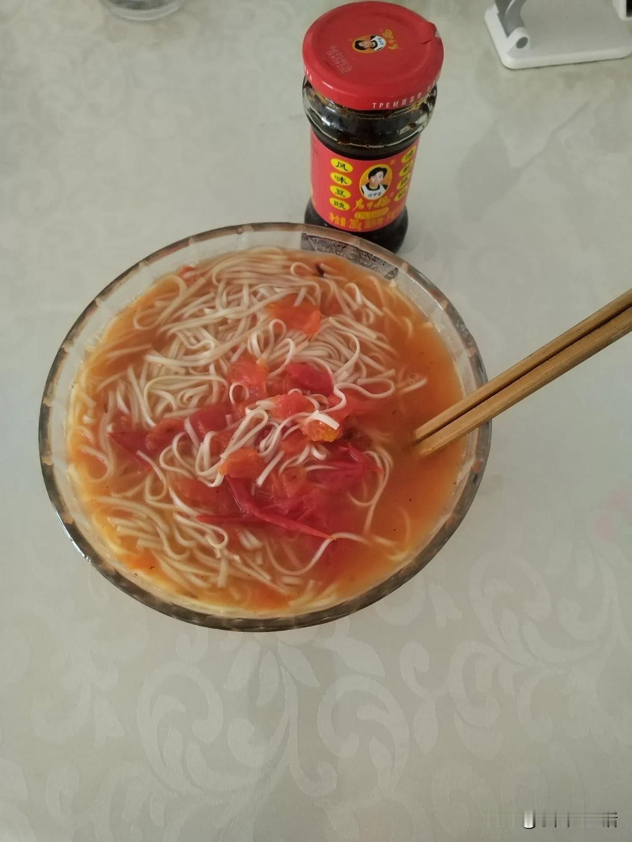 我是个家庭主妇，半个月花了1500算不算多？
开学给小孩交完学费，我手里还有15
