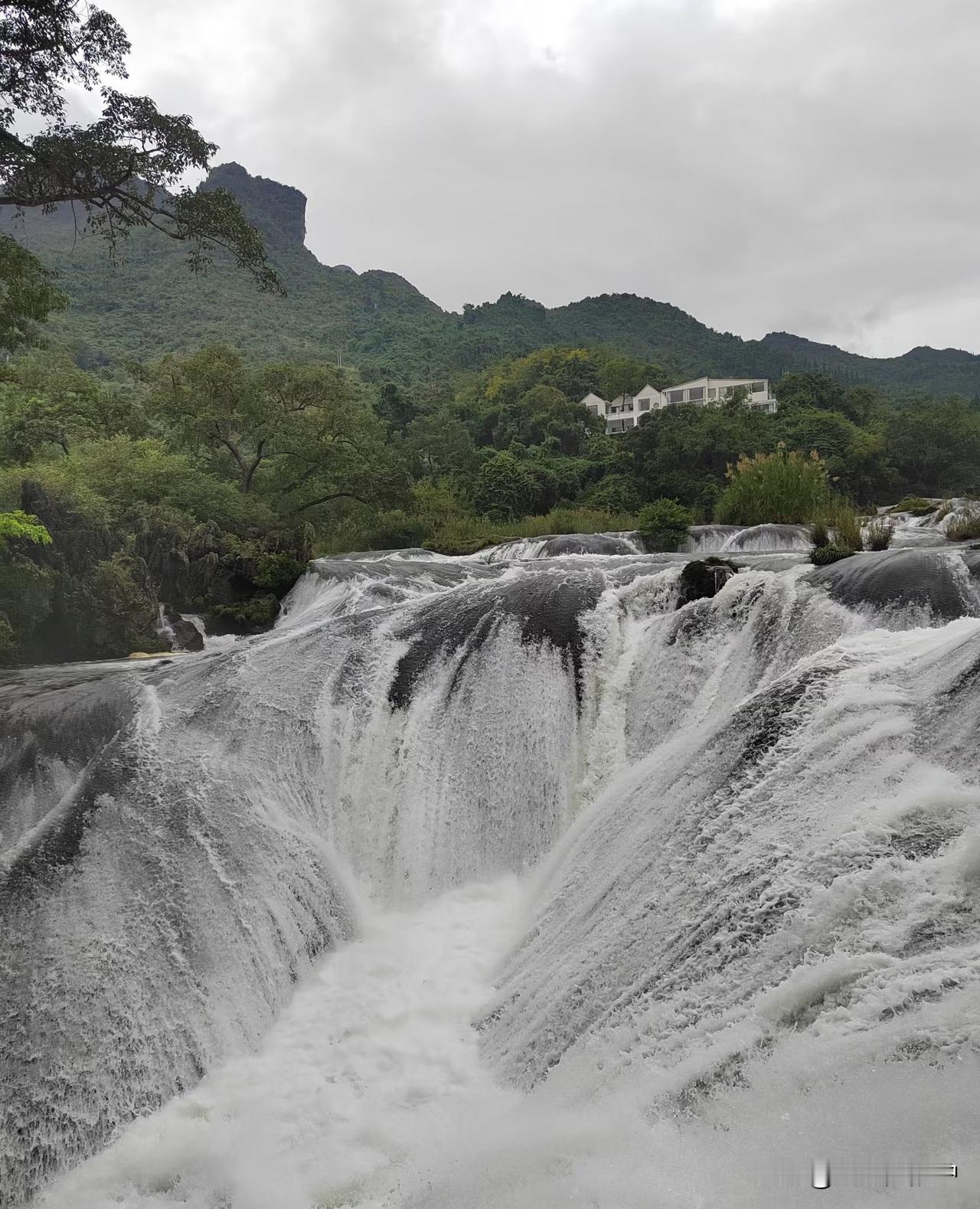 黄果树瀑布一日游攻略！
（无老人小孩版）

黄果树瀑布核心分三大景点——大瀑布、
