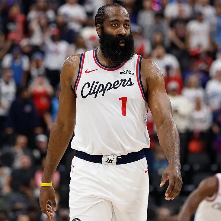 哈登想要一份2年8000万的合同，但快船不愿意给。哈登将离开快船