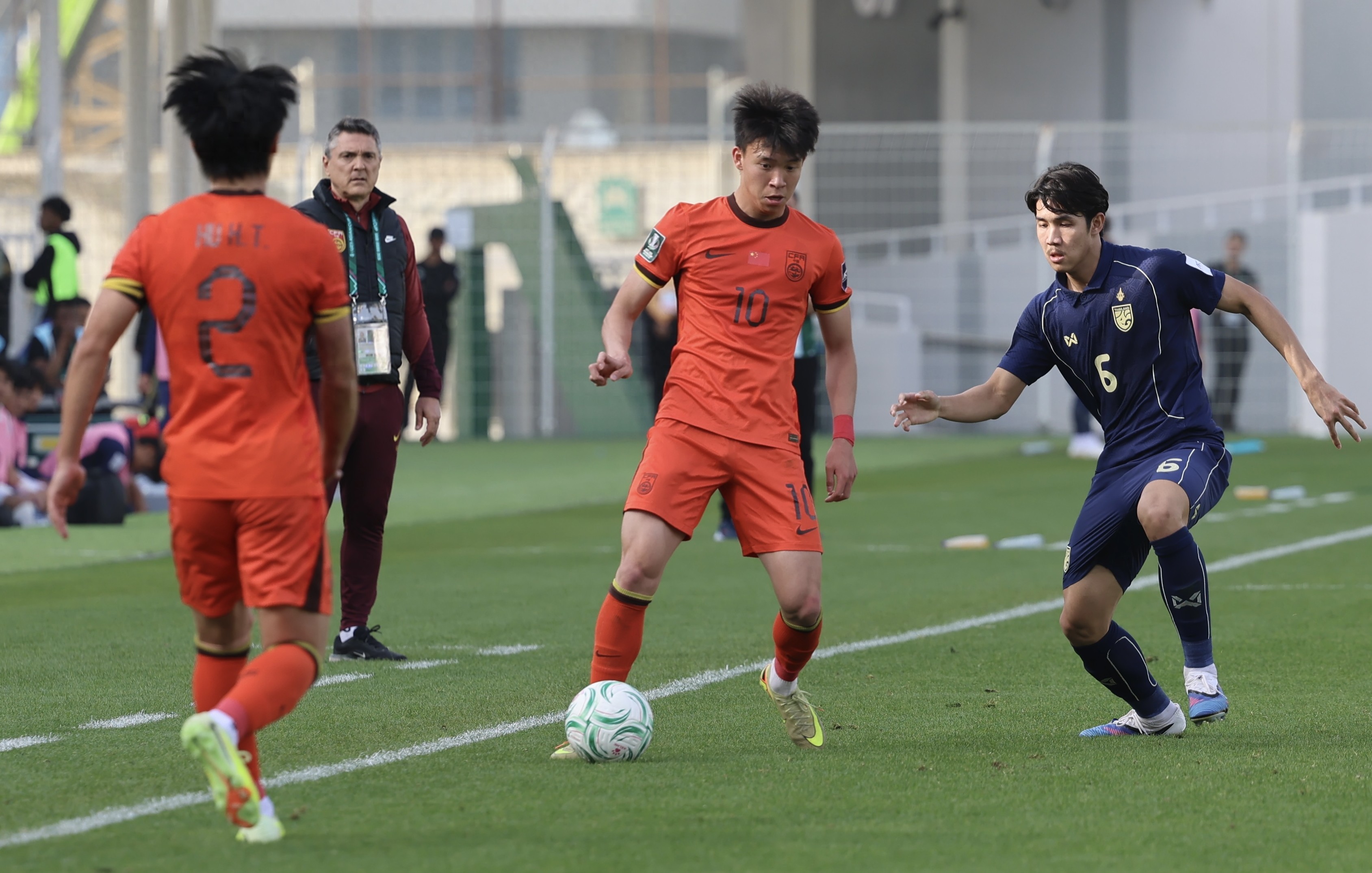 u23国足亚洲杯小组出线 看够了国足一次次的出局消息，未来一代振兴中国男足，至少