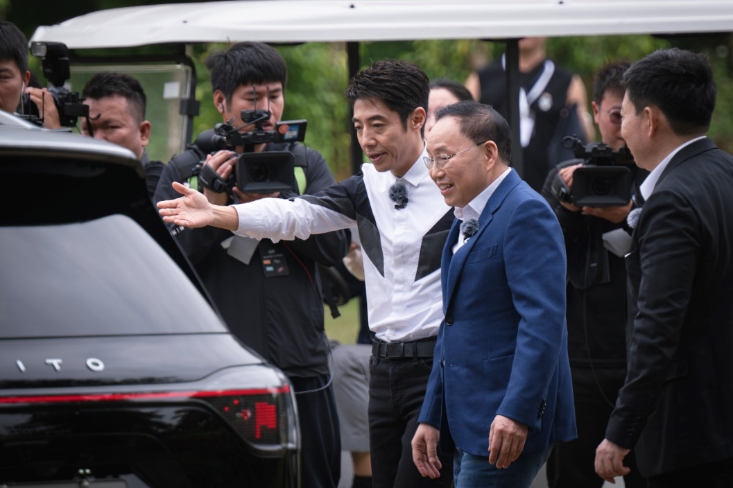 近日，赛力斯张兴海做客央视新闻《中国经济引力场》直播节目，对50万问界用户表达了