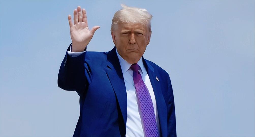 特朗普直接摆烂了？这次他直接把矛头对准北约和乌克兰，表示美国压根没义务帮北约盟友