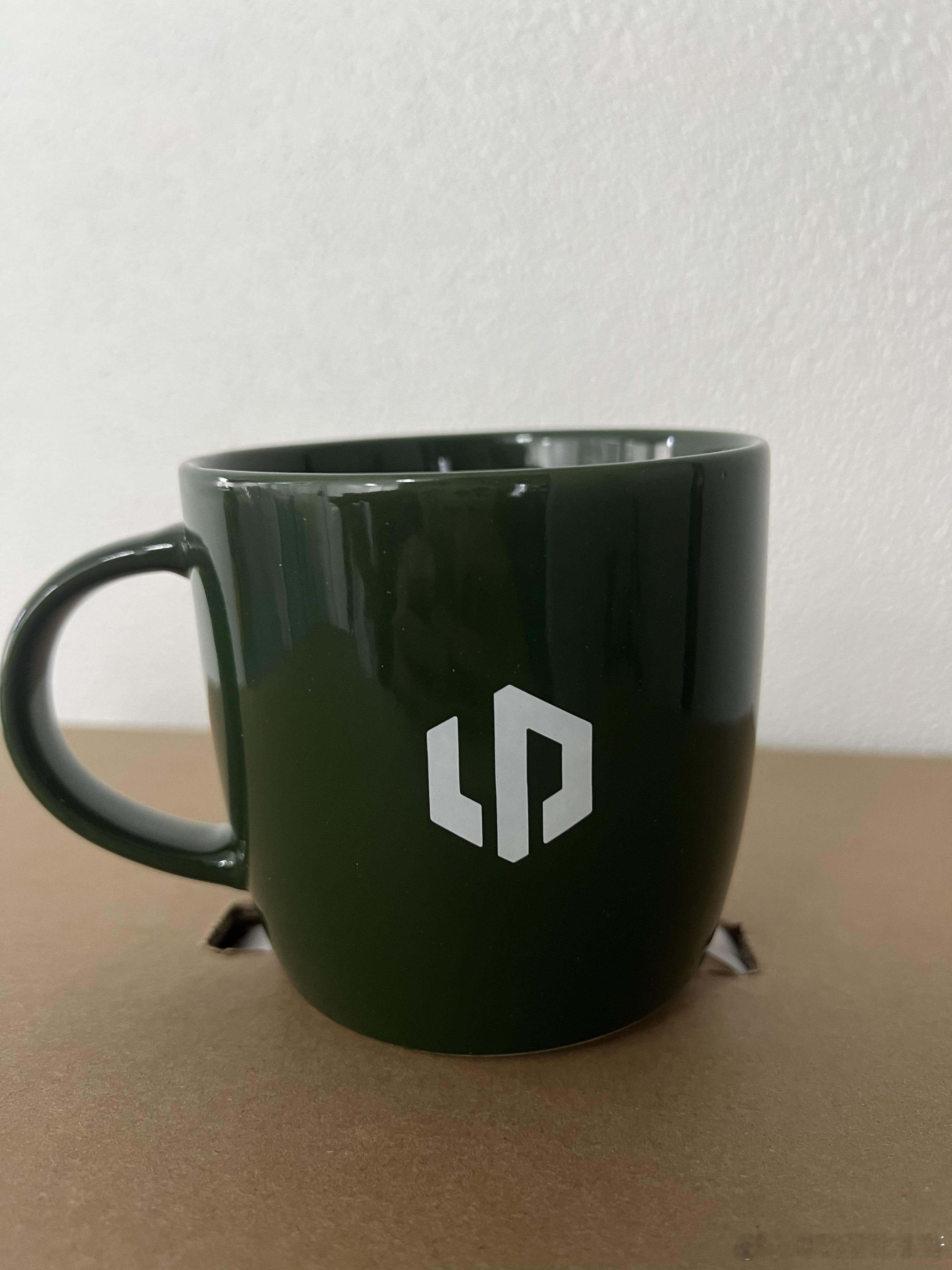 10 月的最后一天了，而且还是周五！给大家抽个杯子吧，点赞+评论就可以了[不愧是