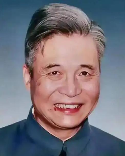 1986年，62岁的邓稼先走了——他这辈子，没享过一天晚年，没来得及歇一歇就把自