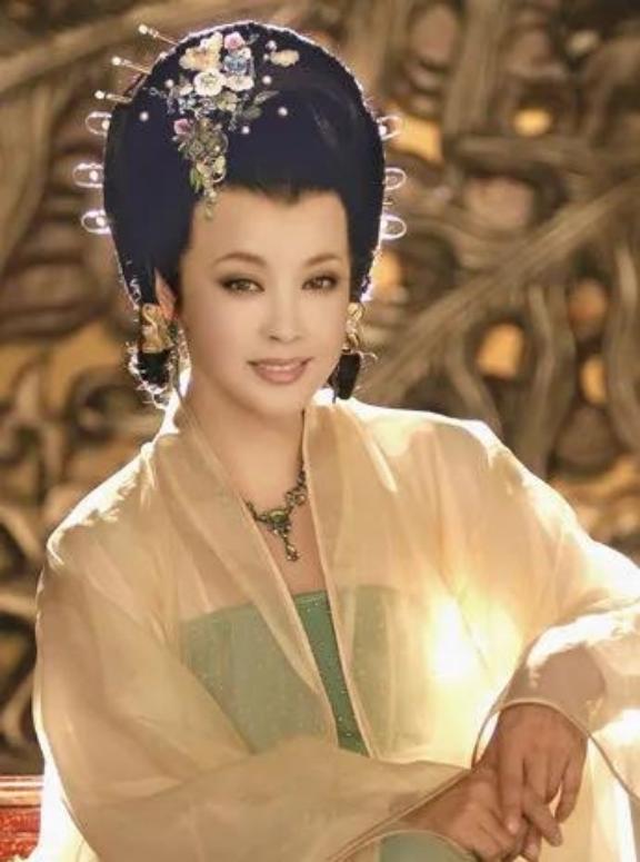 1960年，武则天孙女墓中的景象让考古学家汗毛直立，一具风化的神秘尸骨以一种怪异