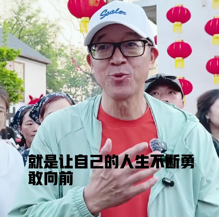 俞敏洪老师到泰安探访，言语中无意看出和董宇辉的共同点，确实有些惋惜。

近日，他