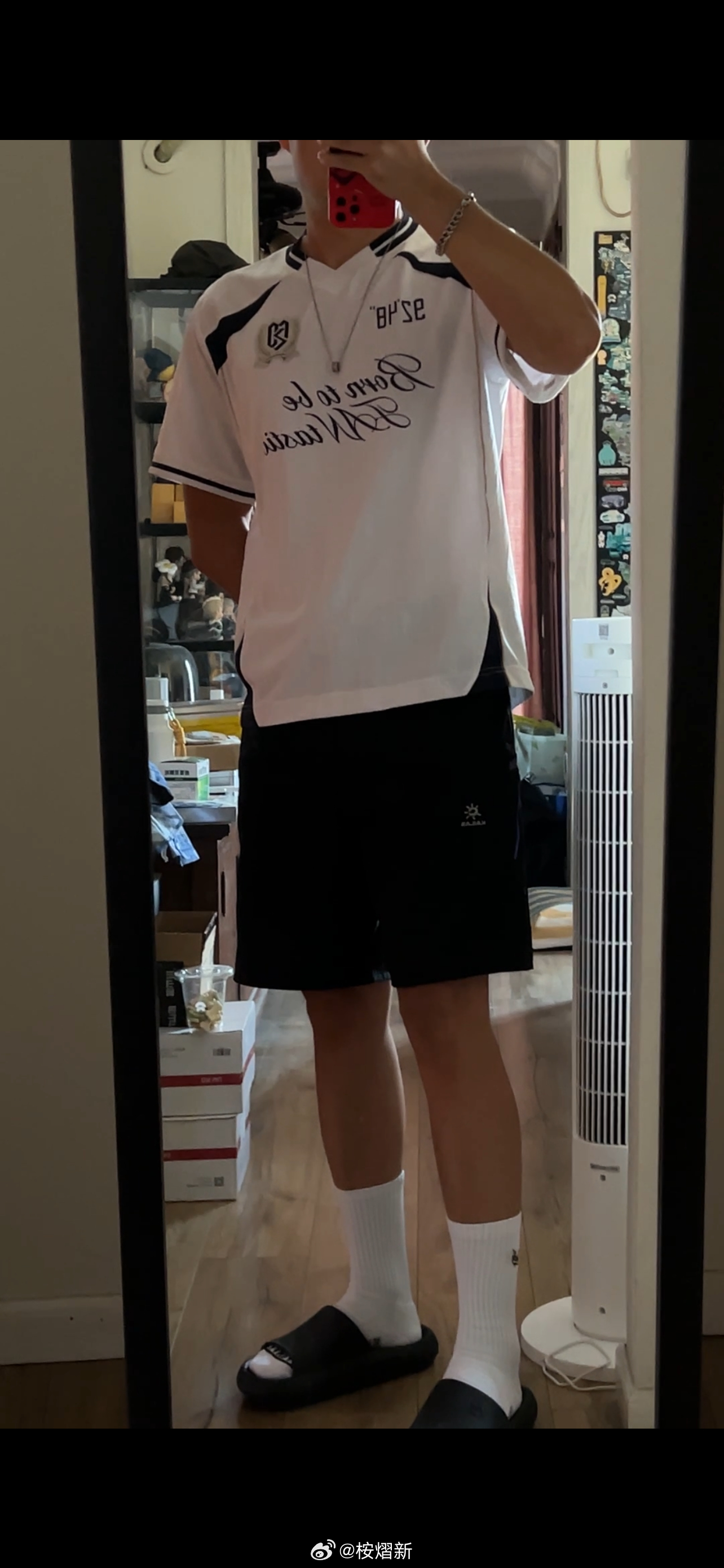 当所有人都说这身像男大。我就知道装过头了，不符合我35岁的身份，（虽然我知道都是