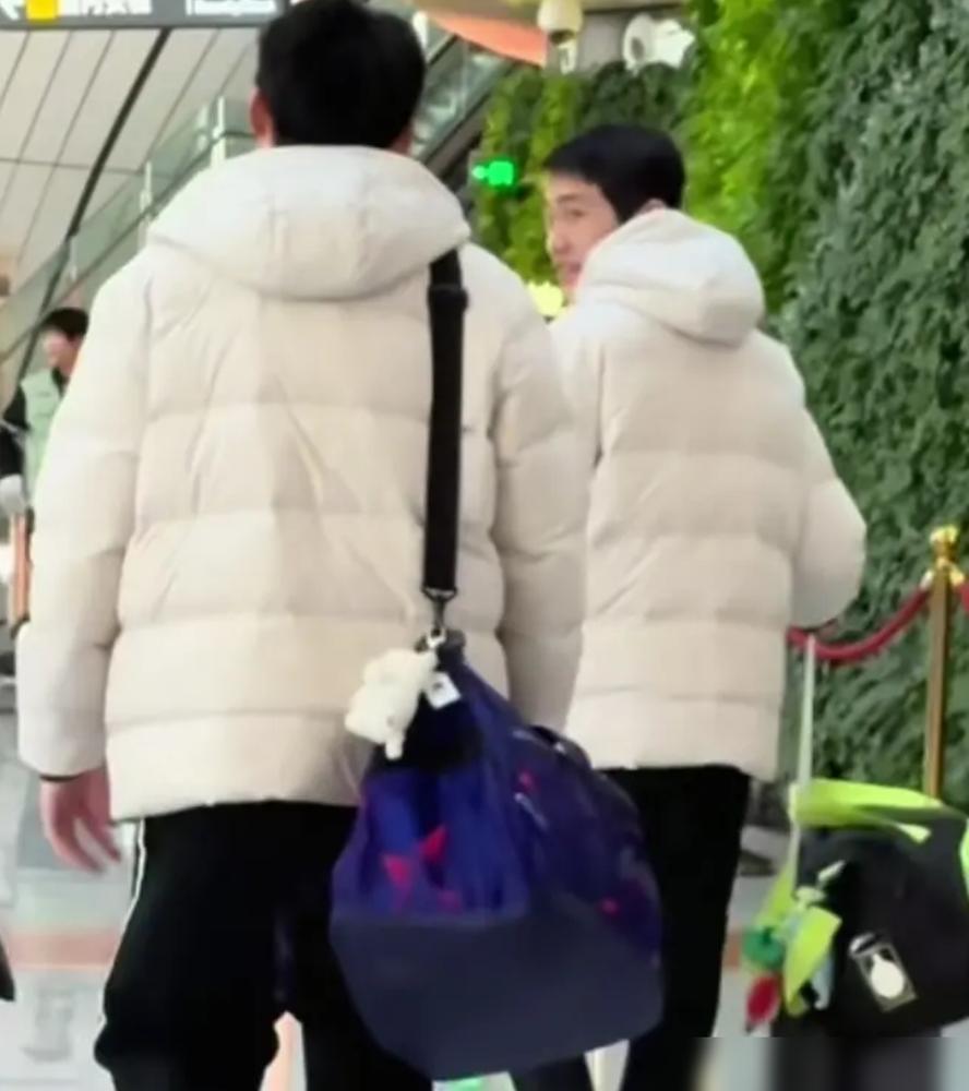 07年小将拿国际冠军，却摸不到大满贯赛场的边。
马斯喀特决赛最后一球，他攥拍的