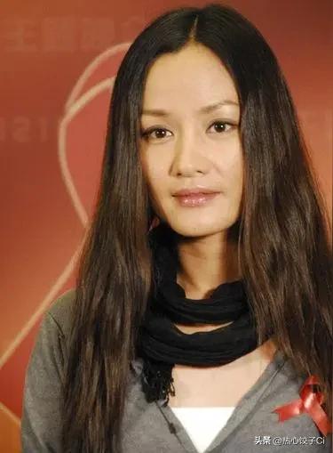 瞿颖说，我晚上睡觉的时候睡着了，皱着眉，我自己都不知道。所以他这对这种就管用，但