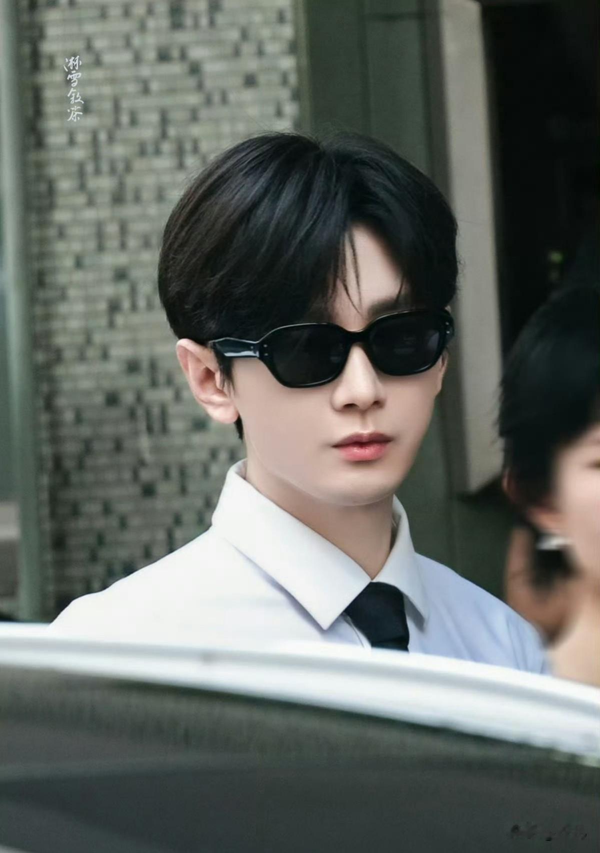 成毅驰援广西捐款100万


成毅不仅他捐款100万，成毅的粉丝也是杠杠滴驰援广