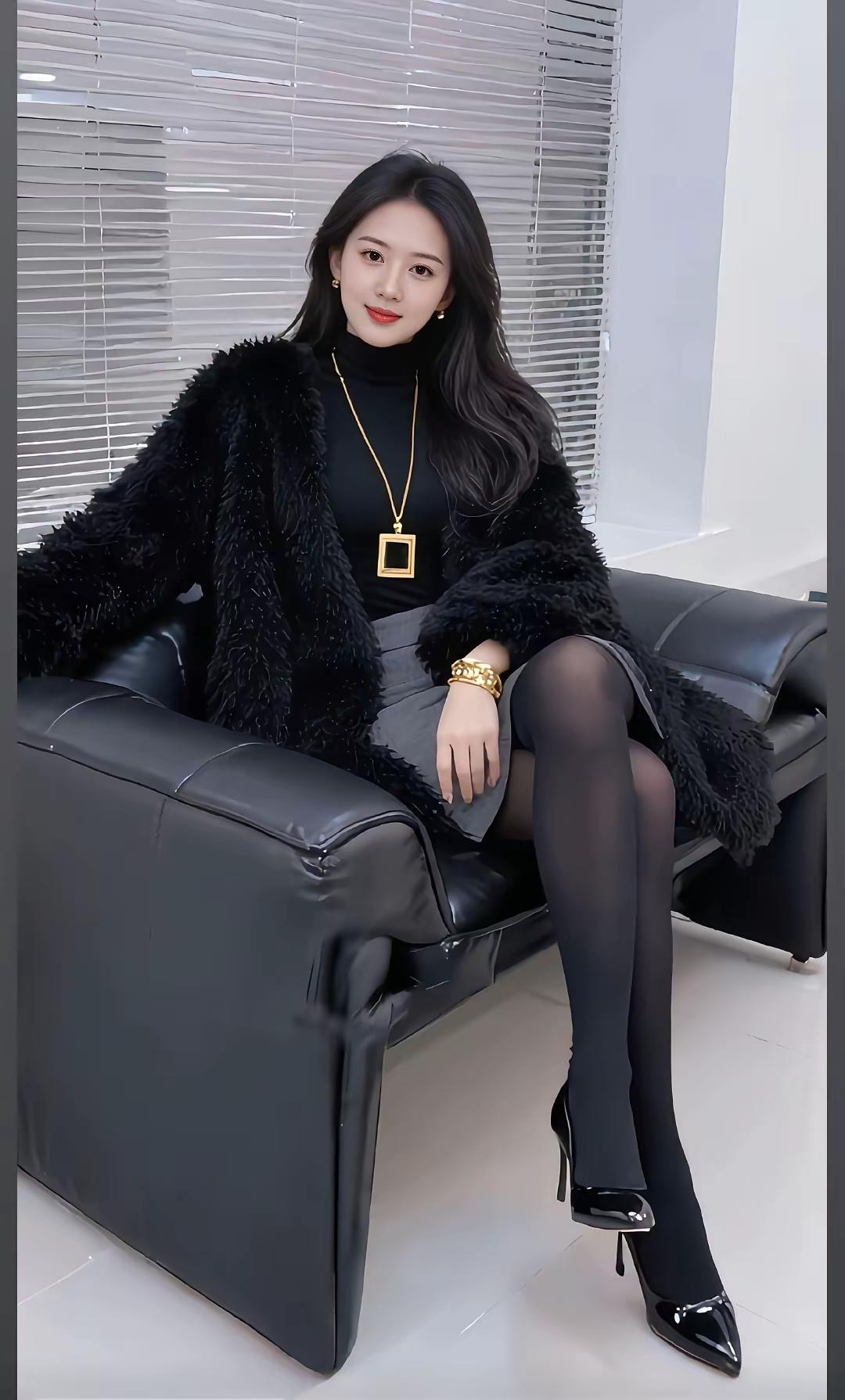 优雅黑丝穿搭，尽显都市女性魅力！