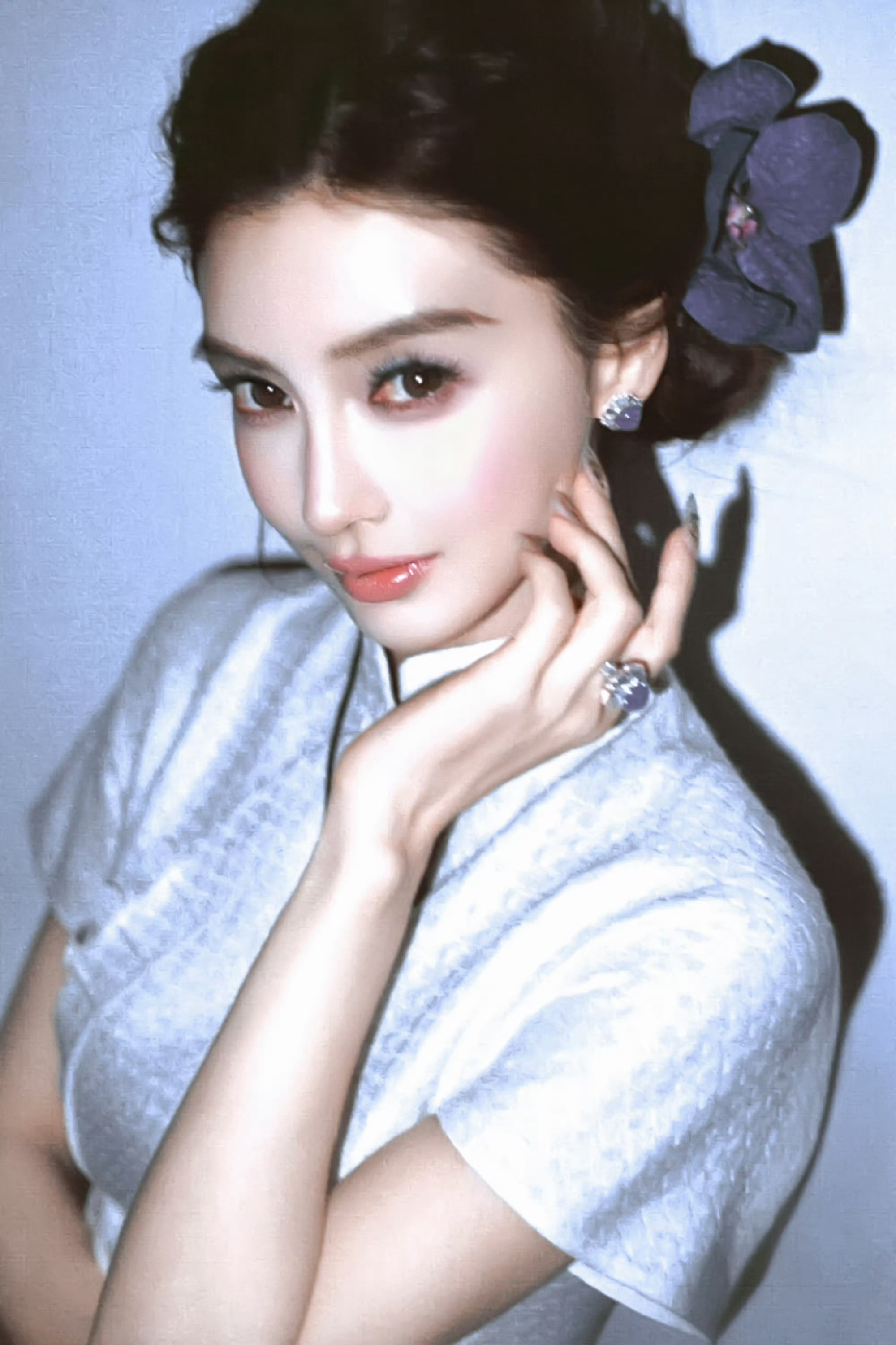 angelababy angelababy “我和你一起吹风 欣赏着我们独有的落