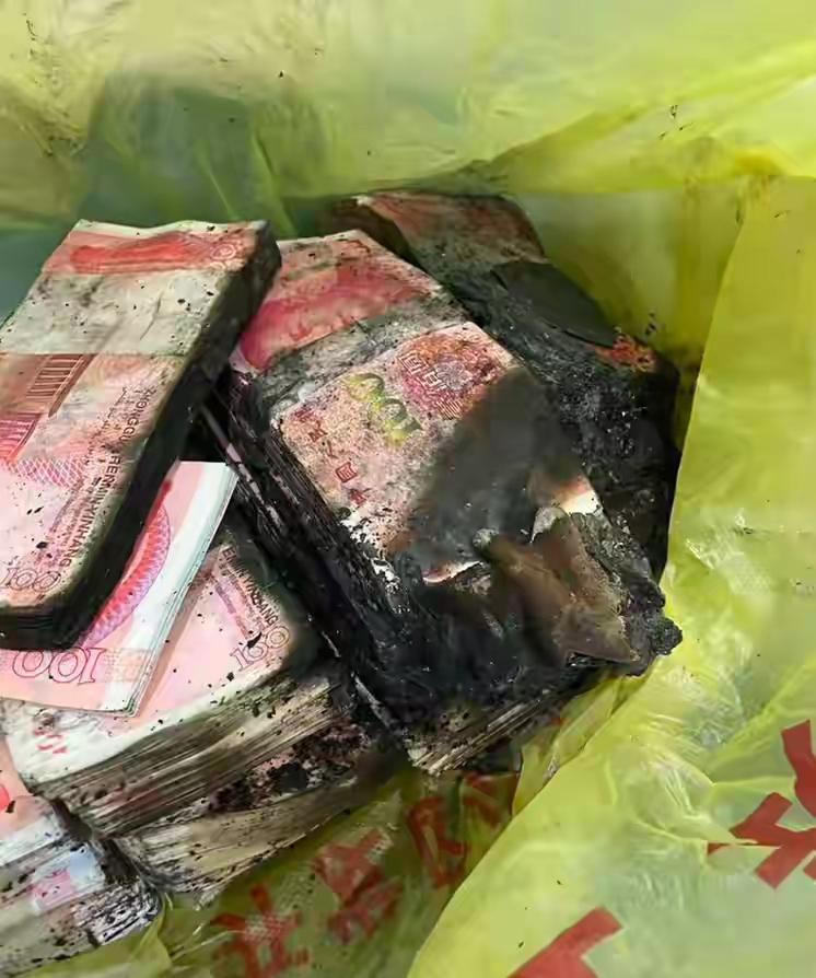这是近期发生在大连的真实事件：
2026年4月末，大连西岗区一住户家中失火，老人