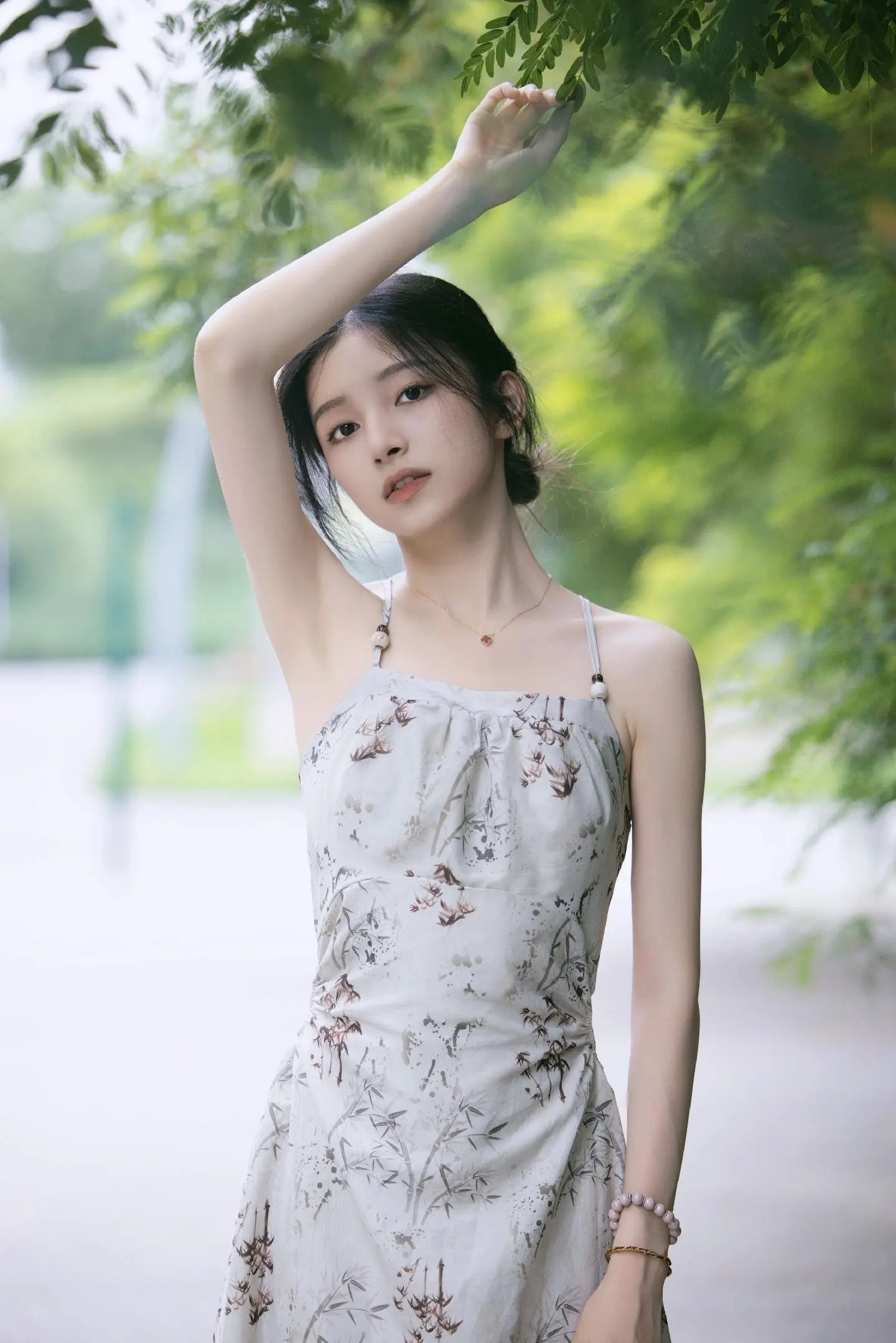 眉眼如画胜三分月色