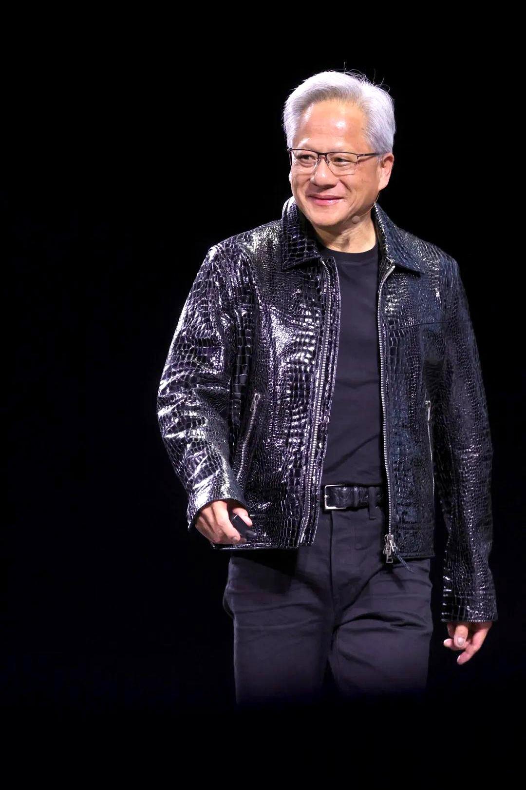 当一个忙到全球飞的行业传奇，还会在应酬散场时回家陪伴爱人，黄仁勋这番提醒才显得扎