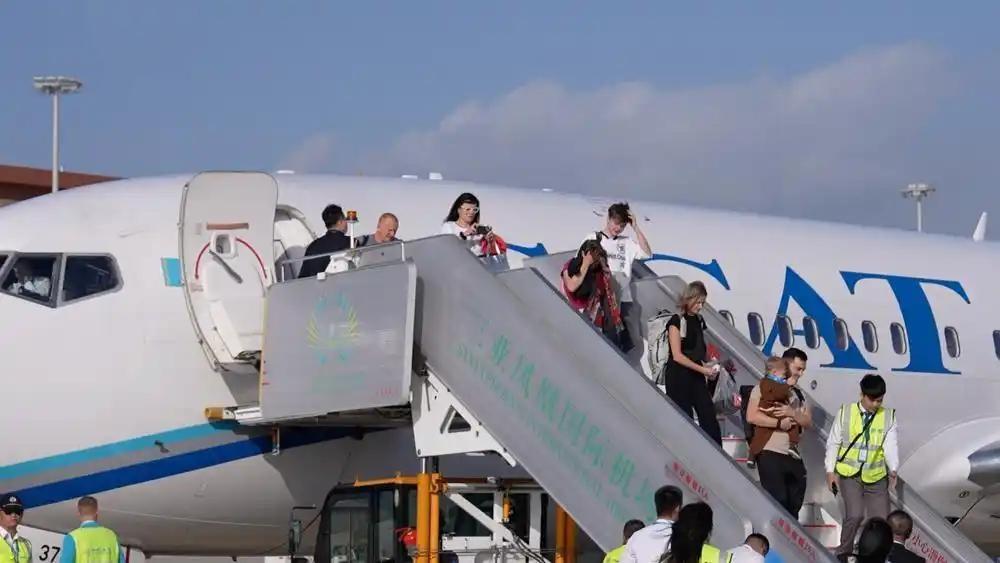 “肉眼可见的巨变”！海南封关首周，世界为何惊叹？

最近最让人提气的，就是海南全