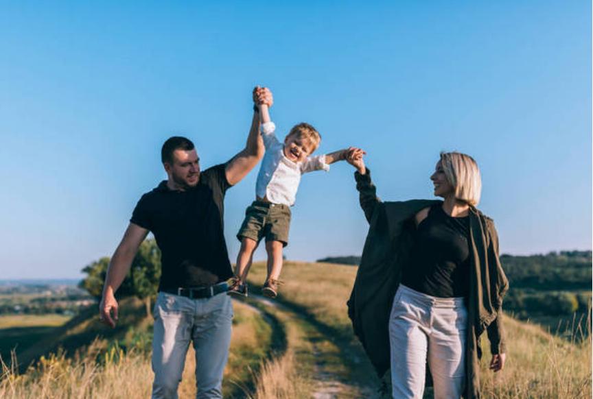 养育男孩，一定要从小逼孩子“人生九练”
在养育之路上，每个孩子都是一块未经雕琢的