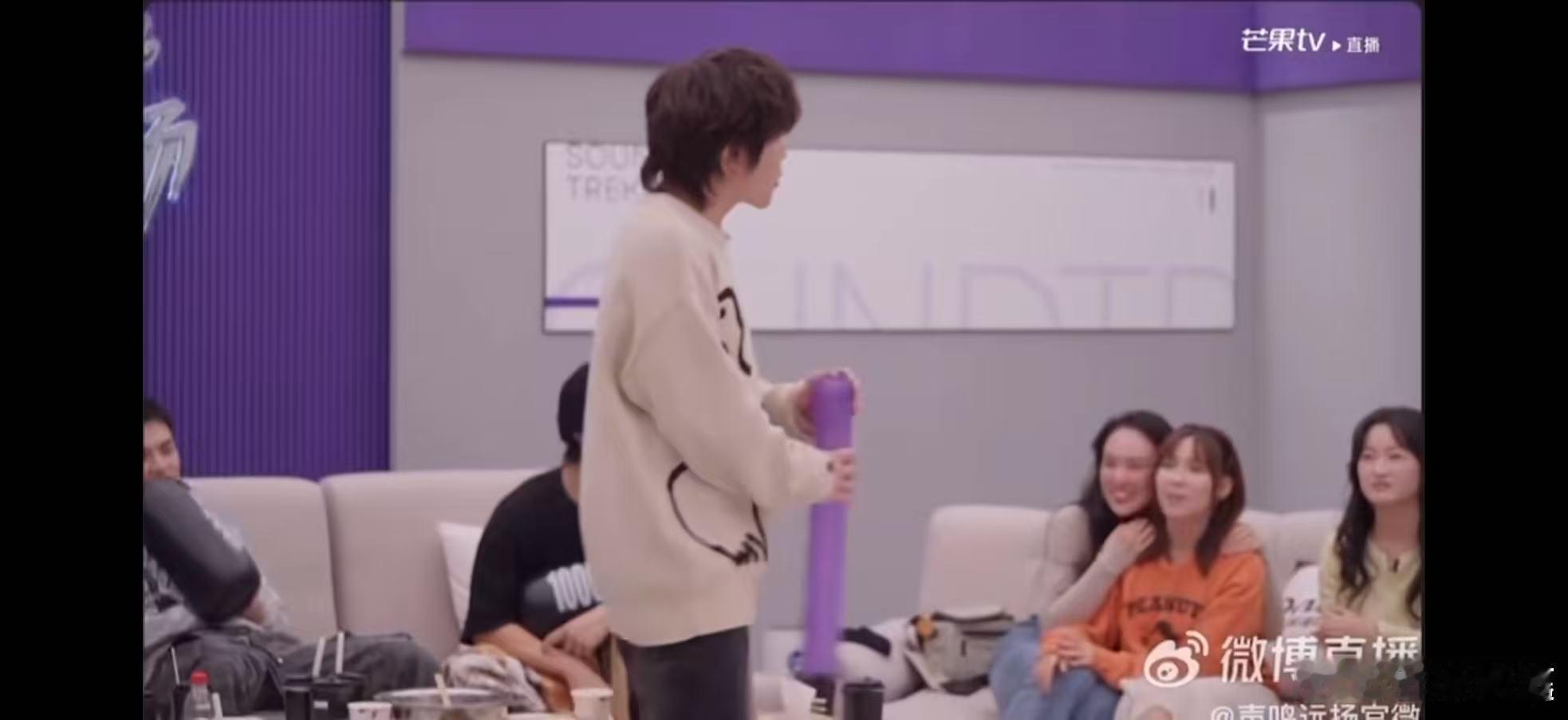 E人的惩罚就像奖励 声鸣远扬夏哲轩的即兴rap太顶了！《声鸣远扬》直播被突然点名