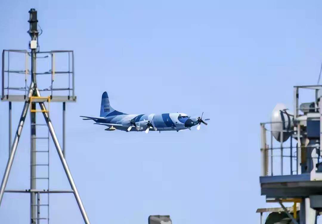 美军当场吓怂！伊朗缴获美军顶级装备，撒腿就跑全网解气！
 
家人们！中东局势直接