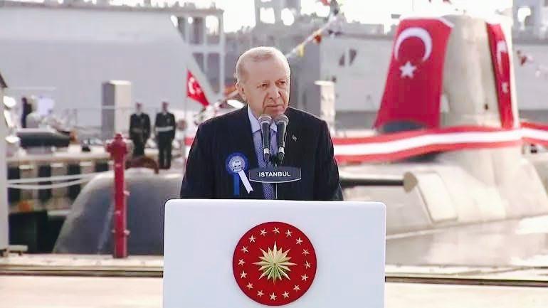 新闻快讯——在土耳其伊斯坦布尔举行的一场仪式上，土耳其向巴基斯坦移交了“哈伊巴尔