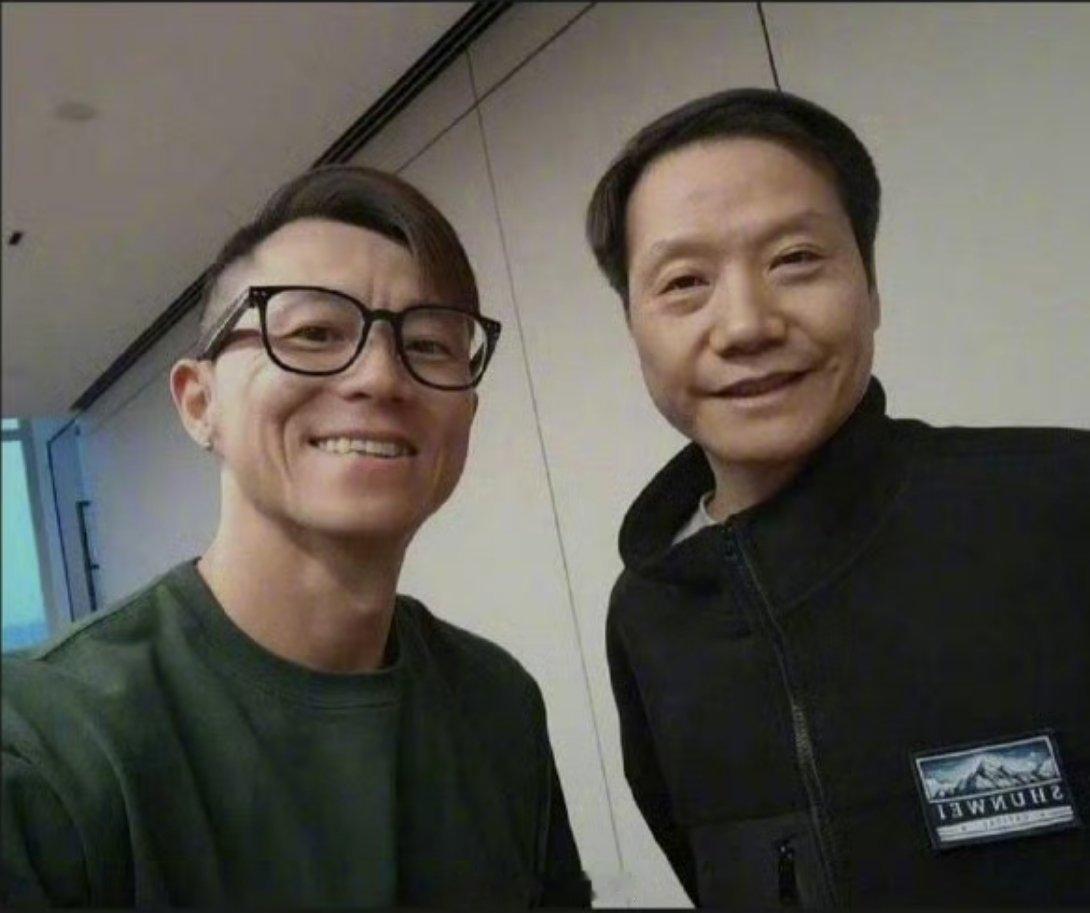 据大V透露，那个男人明天要回来了，大家期待嘛陈震回归