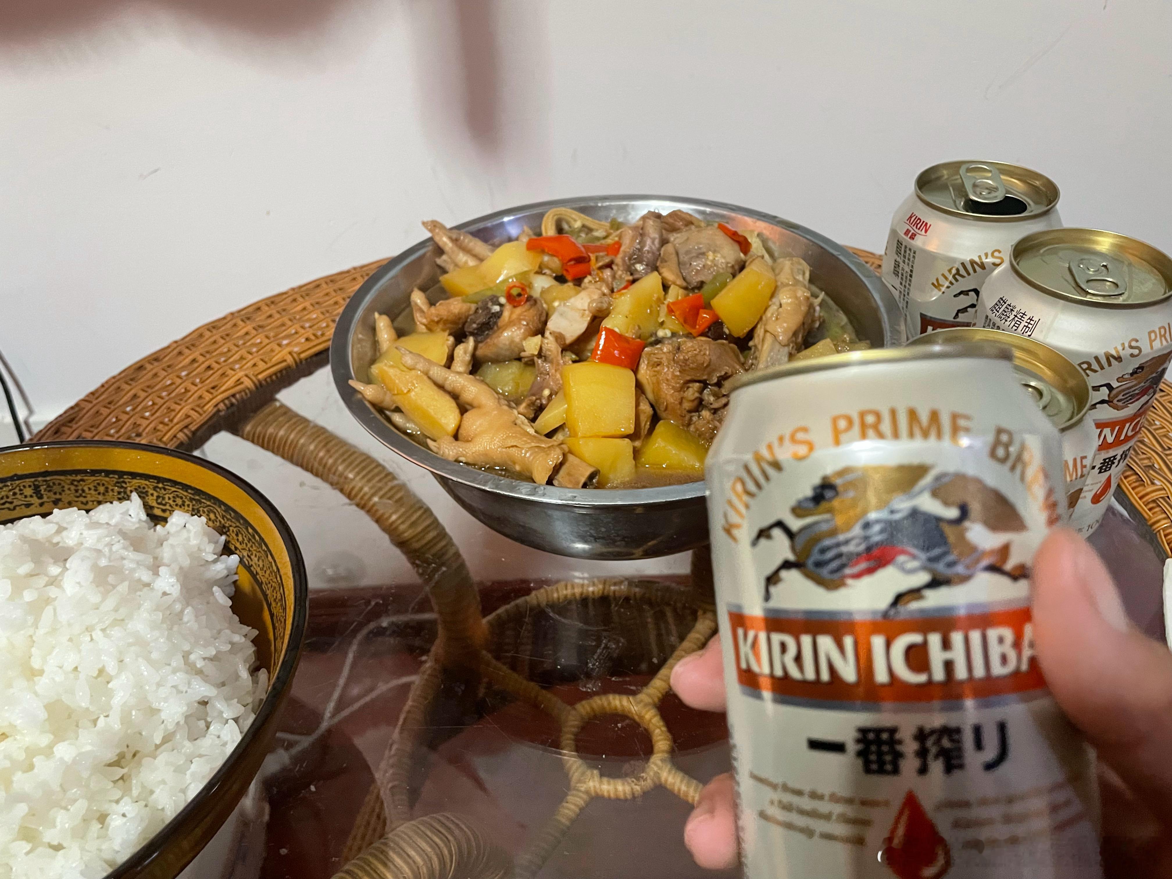权志龙同款啤酒 夜深人静，麒麟一番榨作伴，权志龙推荐的不只是啤酒，更是一种生活态