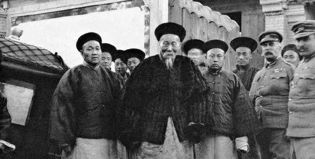 李鸿章东南互保已属谋逆，事后慈禧为何不凌迟中堂？笑死还凌迟，刺马案知道不，事发后