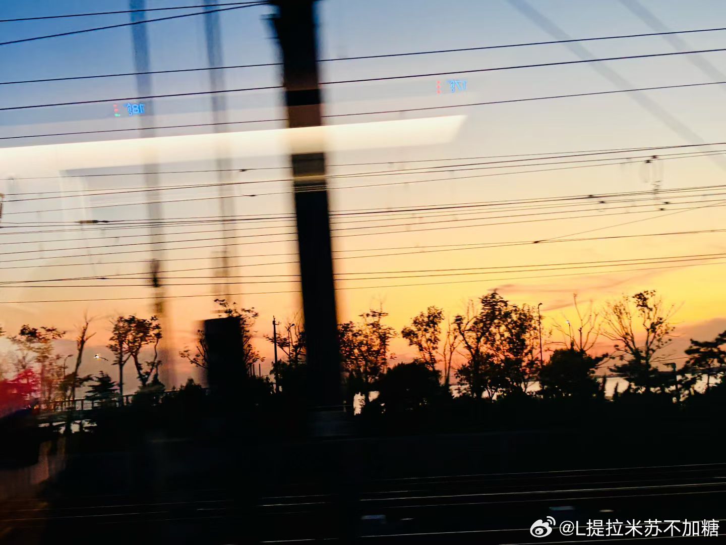 日常[超话]一周冀鲁豫漫游，一路烟火与晚霞🌇从软烂入味的把子肉，到热气腾腾的羊