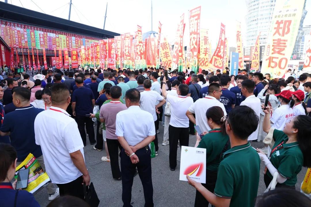 植保无人机、虫情测报、水肥药一体化……7月郑州看黑科技！
现代农业，植保越来越靠