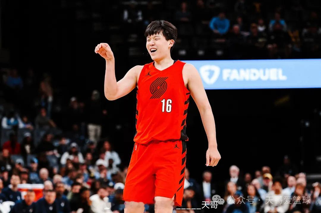 挑战拿着300张勇闯NBA第47天，目前结余303张12月14日NBA马刺对阵雷