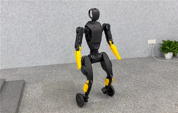 【智元发布新款人形机器人产品灵犀X2-N】智元发布机器人灵犀X2-N。据智元介绍