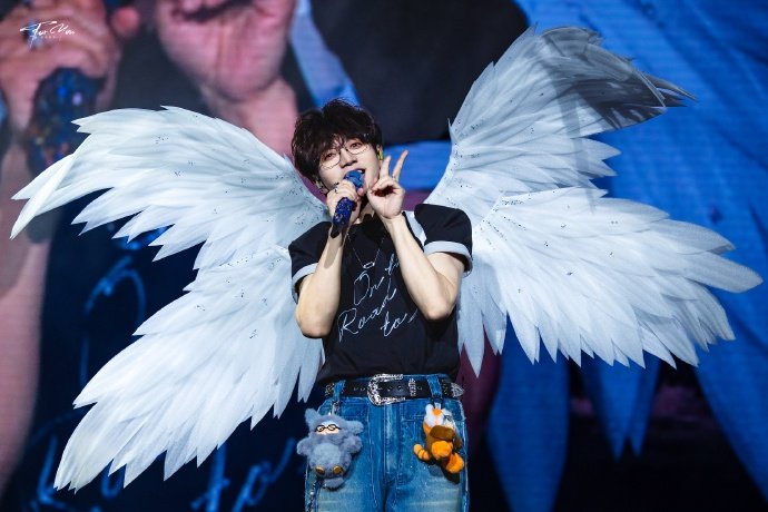 王铮亮没上过几十年班说不出来王铮亮这话有歌 王铮亮的真实发言太圈粉！职场最开心是