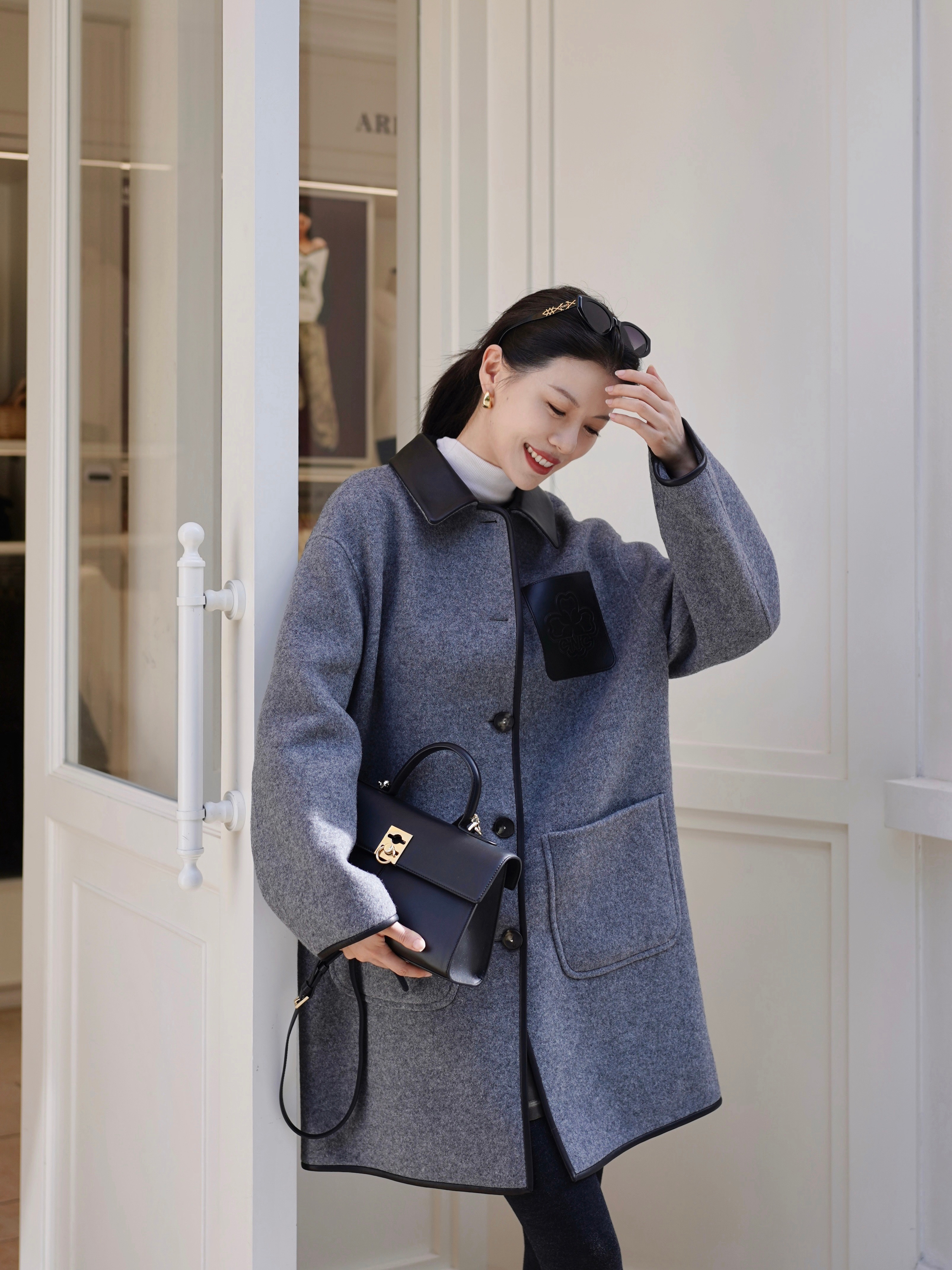 阳光下 简简单单 大大方方