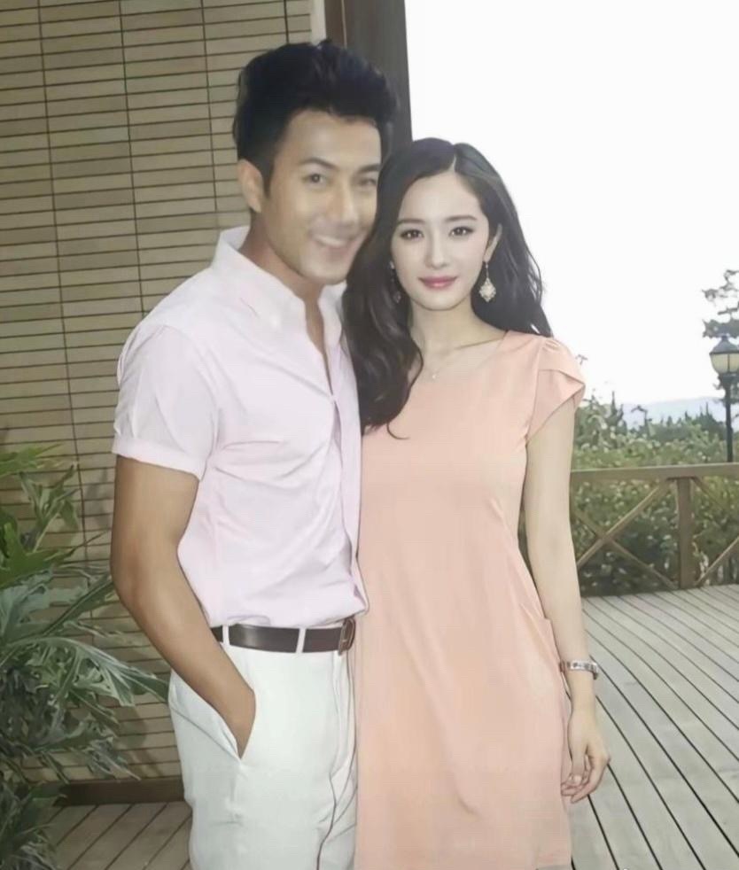 杨幂和刘恺威年轻的时候真是郎才女貌，两个人眼里藏不住的爱意 