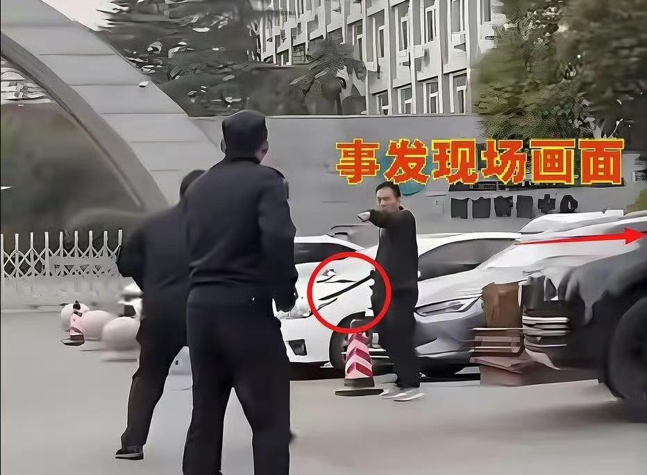 当你亲眼目睹持刀歹徒正在行凶，你会选择挺身而出，还是明哲保身？
正当防卫，法律予