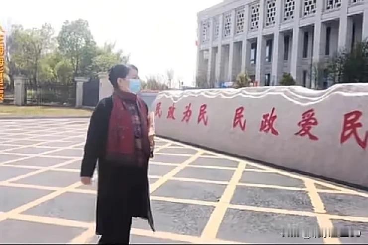 总结一下，三拒绝判判书共分五个板块——

1.原和被以及律老师的身份信息。（奇怪