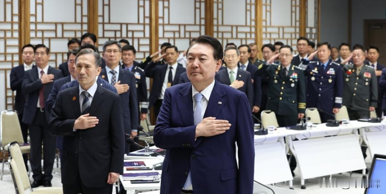 韩国6个在野党联合弹劾总统冤冤相报何时了，相逢一笑泯恩仇！希望希望韩国政坛以和为