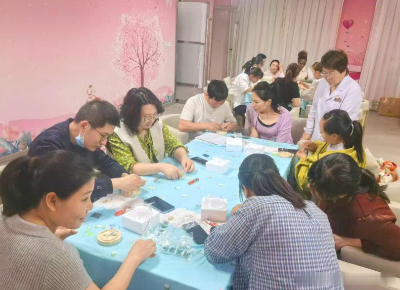 房县 房县妇幼保健院：母亲节温情传关爱 科学孕教护新生十堰爆料 房县新闻网讯 通