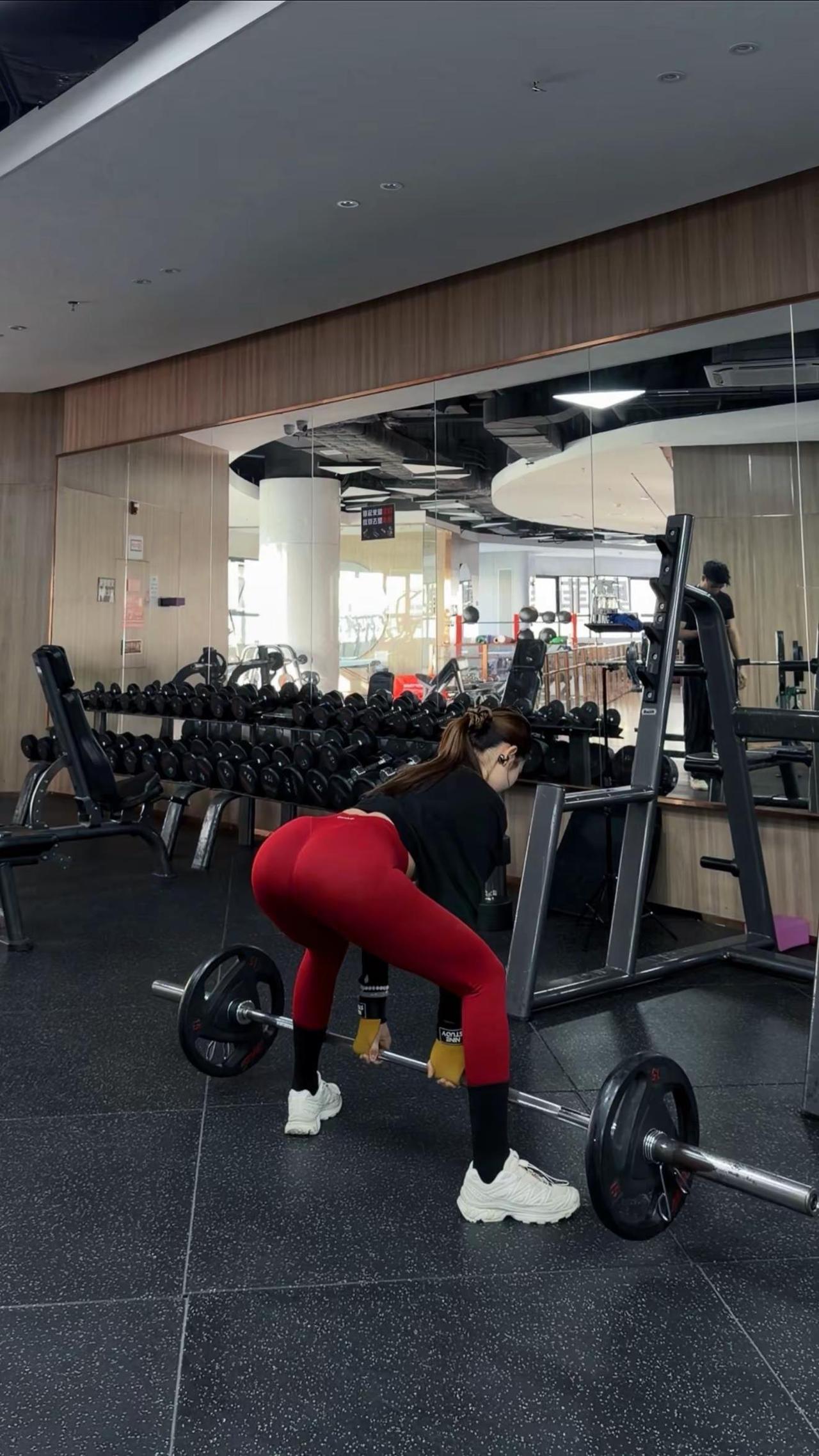 什么吃苦耐劳 减脂我只吃麦当劳 训练 38岁