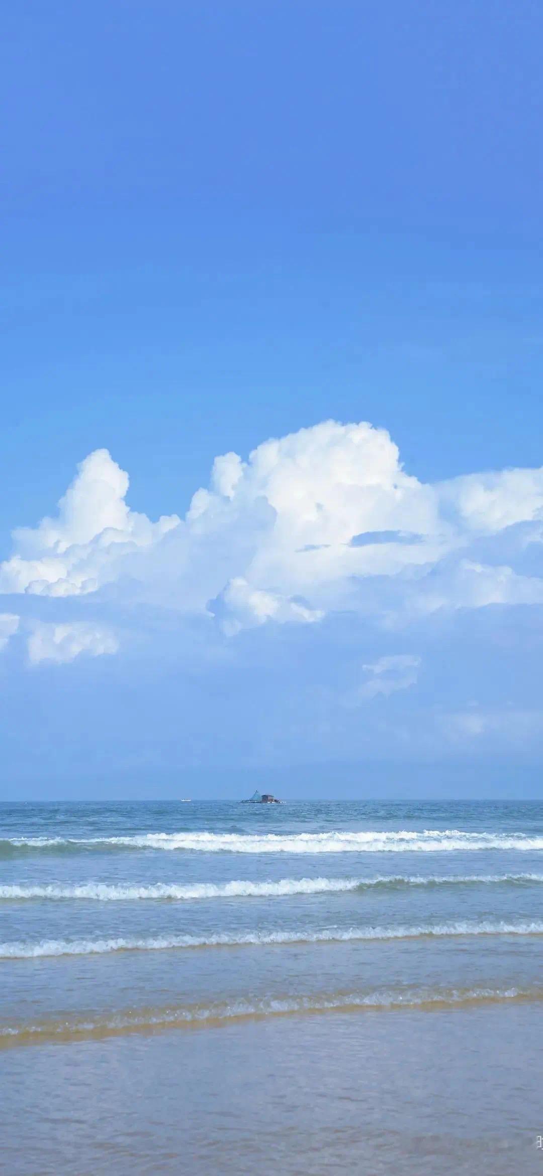 能否分享一下你拍摄的天空拍天空不能丢下大海。住在海边的人都知道天与海是连在一起的