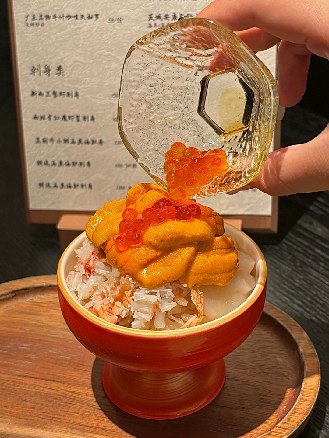 在广州的！去吃这个大闸蟹海胆饭！！