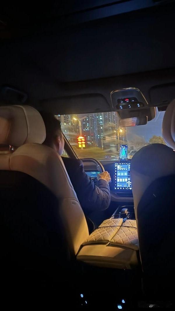 人到中年，落魄一次，才看清身边所有人的真面目
 
人到中年，摔过一次跟头、跌入过