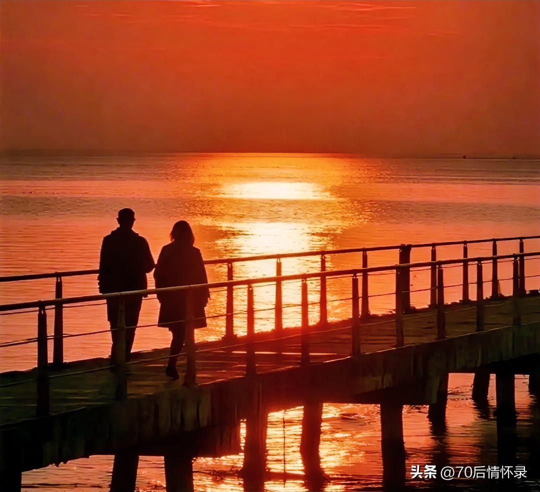 长久的婚姻大多分两种活法：有人一辈子将就度日，隐忍妥协，凑合着熬过柴米油盐，也是