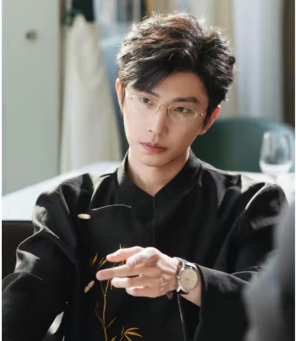 才发现好多短剧演员，其实都出演过长剧，拍短剧之后颜值和状态都提升好多。 