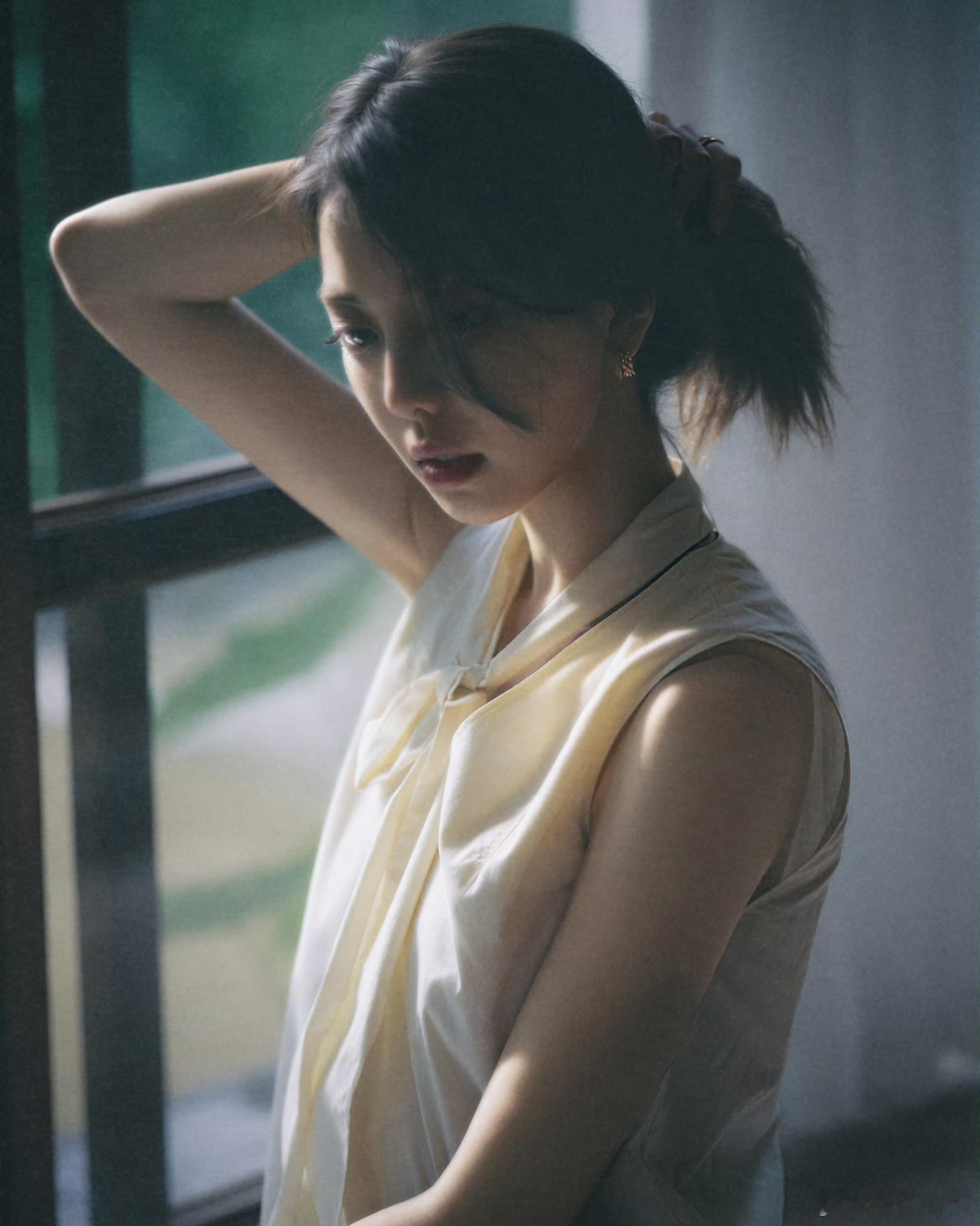 🍃「生活本就寂寞带幻剂的苦果痴望的你我沉默再沉默深情不是三言两语就能解说就能吞