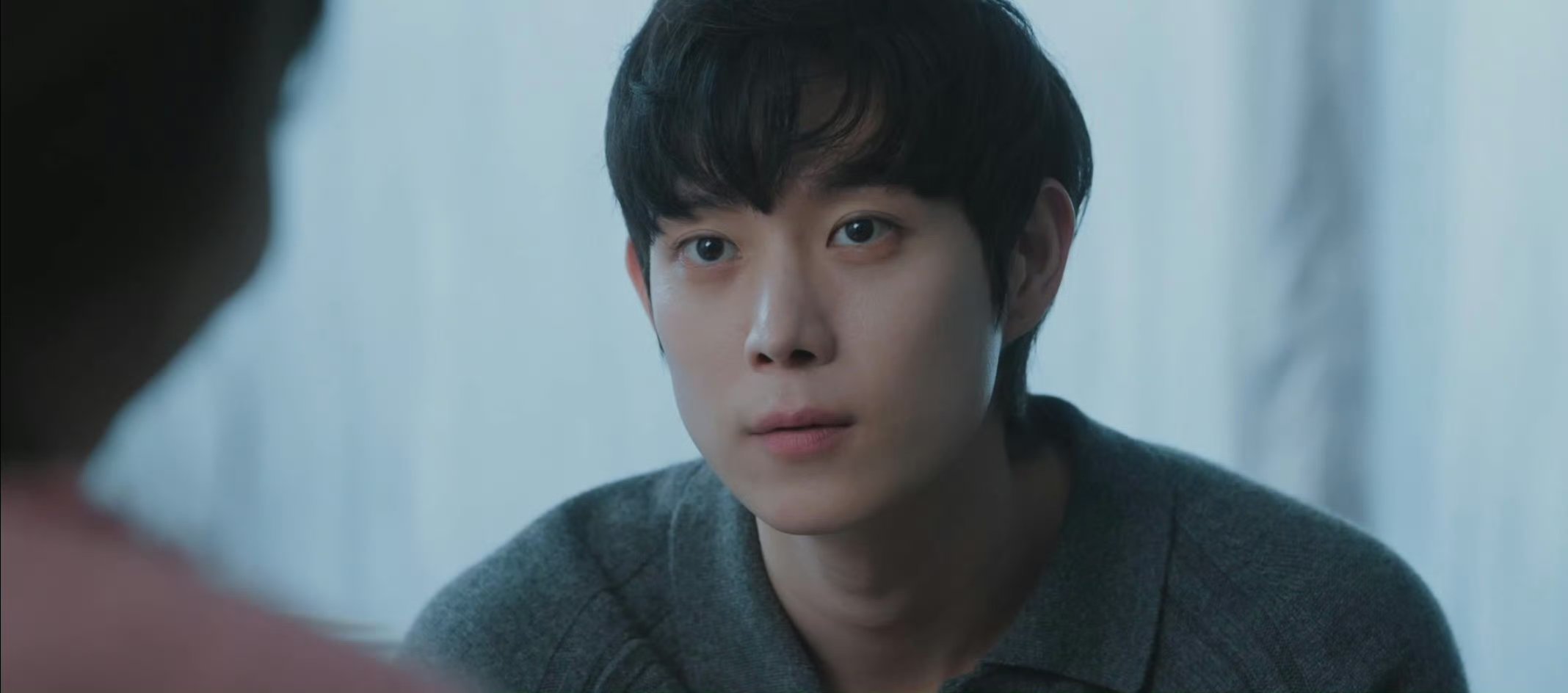 无滤镜的正片截图居然脸变这么肿了 